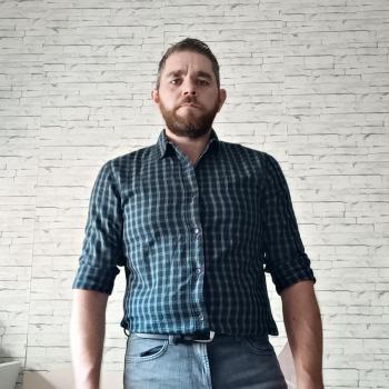 John_24327